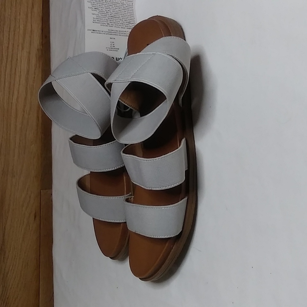 Amazon Essentials Sandals - Picture 3 of 6